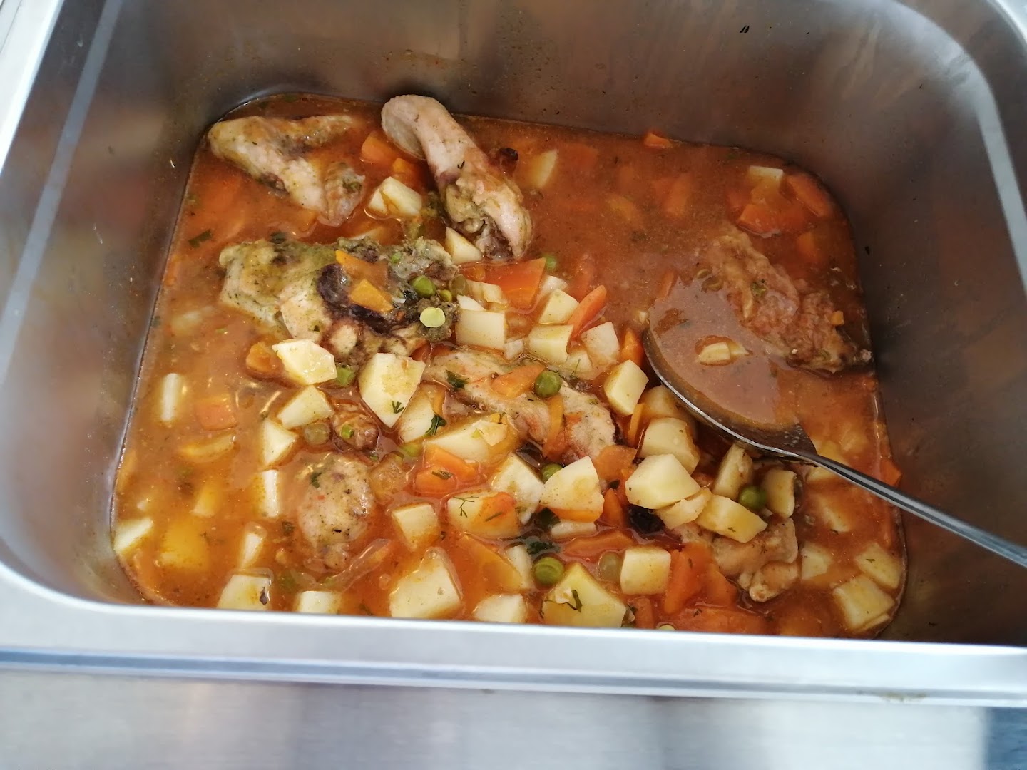 Guiso con papas — Quito Lunch Cafe Restaurante