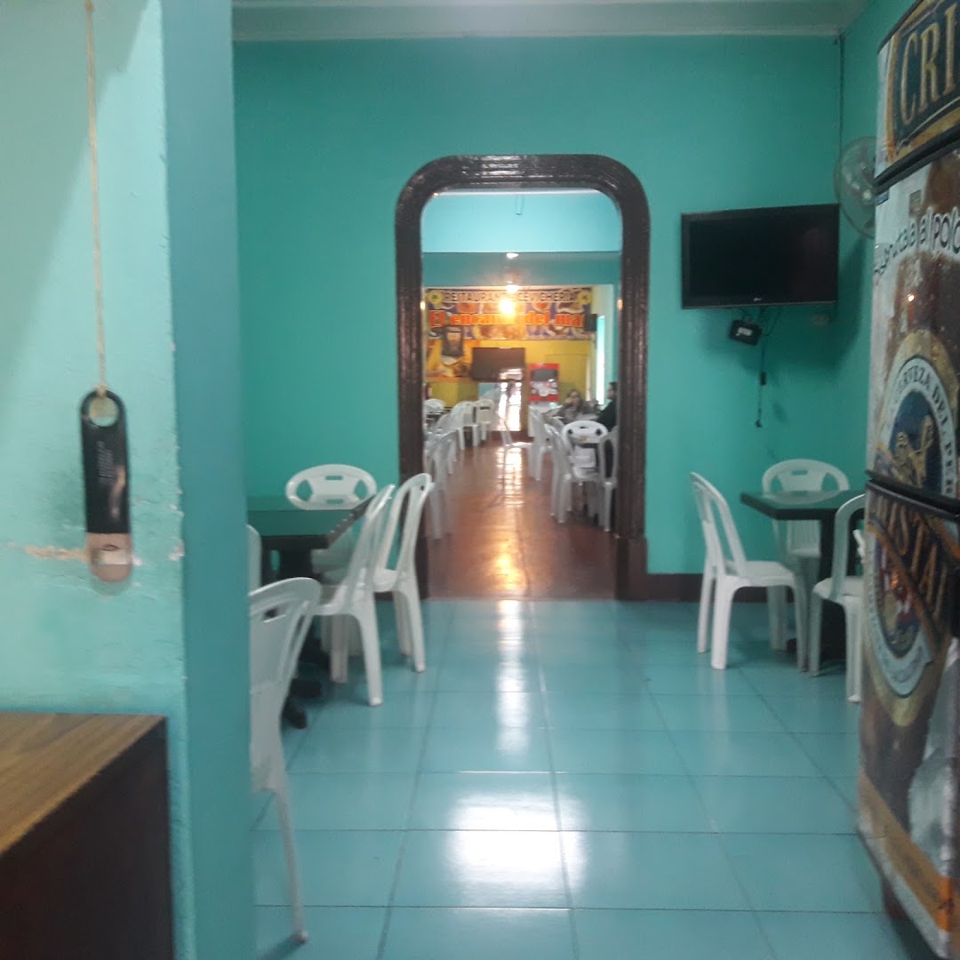 Salón amplio — Restaurant - Cevicheria El encanto del mar