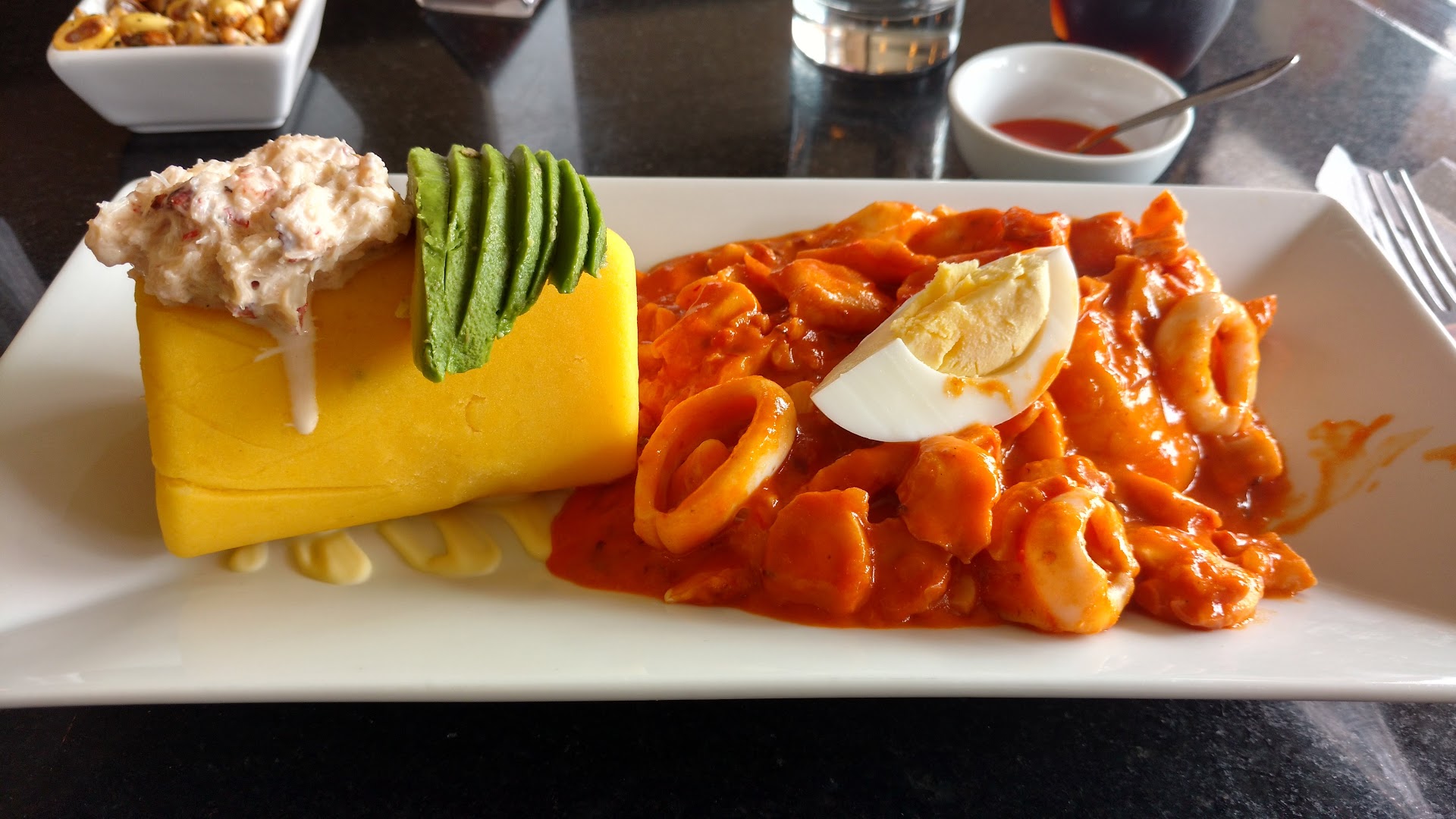 Causa con mariscos — Restaurant y Cevichería Guido's