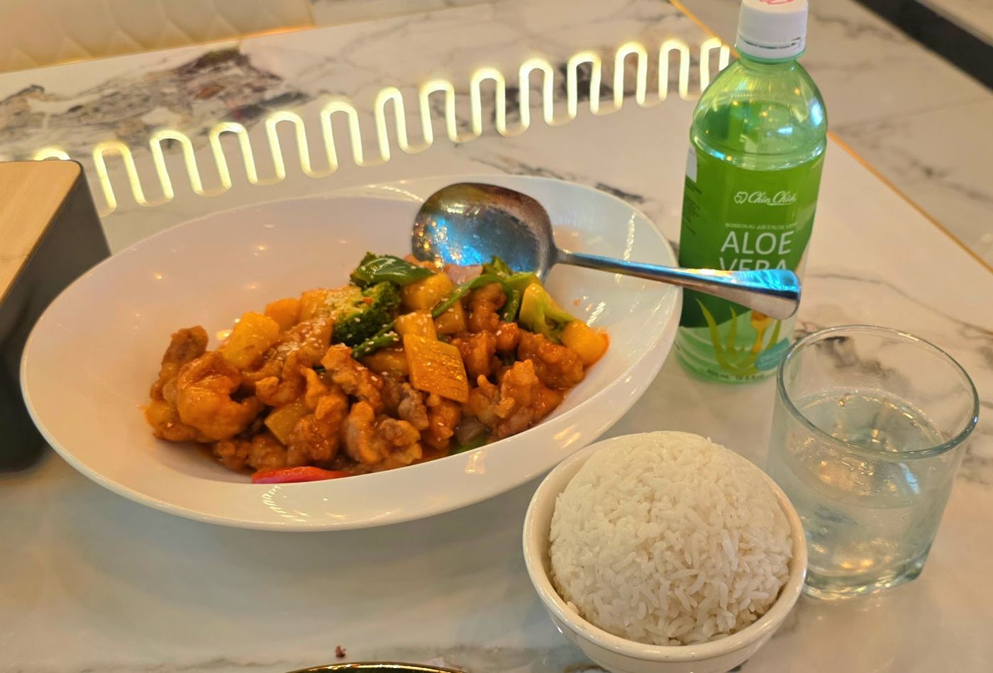 Langostinos en salsa con arroz — 帝都酒楼 RESTAURANTE DIDU.