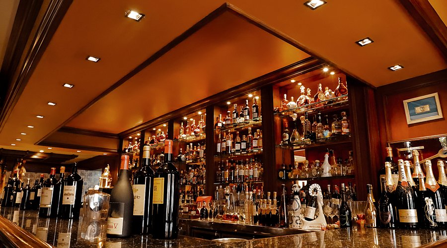 Barra de vinos y licores — Restaurante Don Pepe