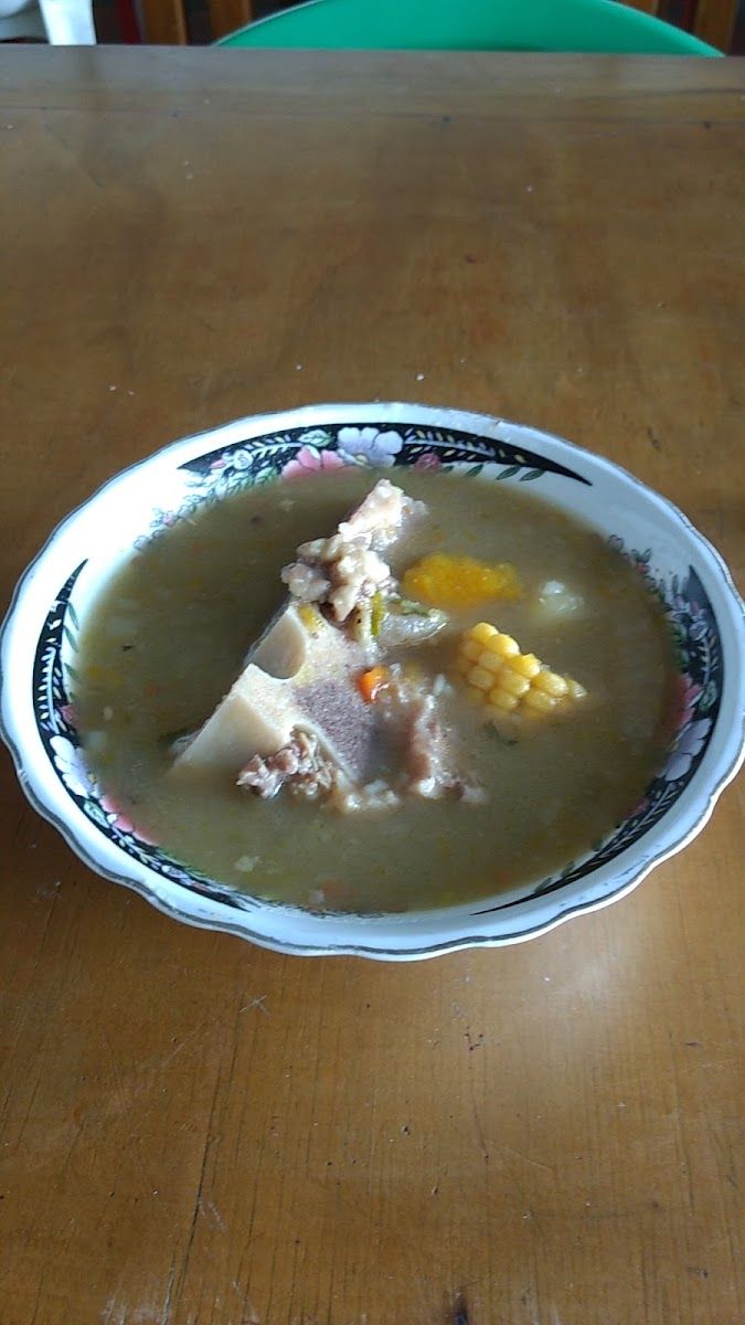 Sopa con mazorca — Restaurante Doña Gloria