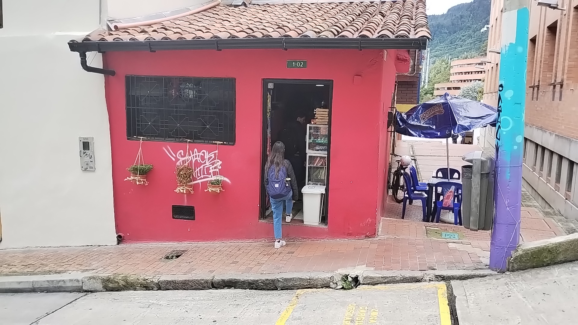 Fachada colonial, otro ángulo — Restaurante el Espinito (Doña Marthica)