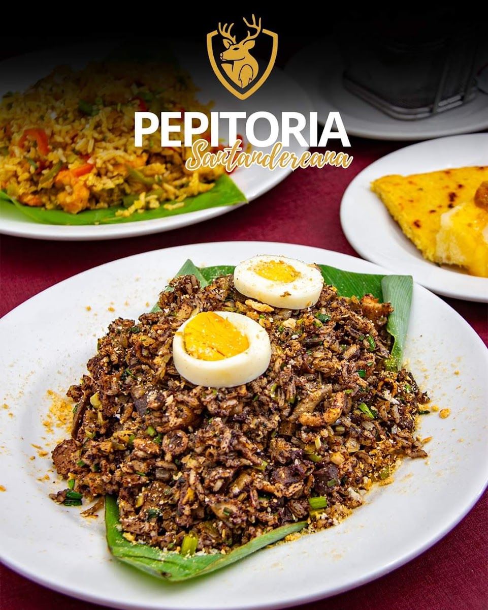 Pepitoria con huevo — Restaurante El Venado De Oro