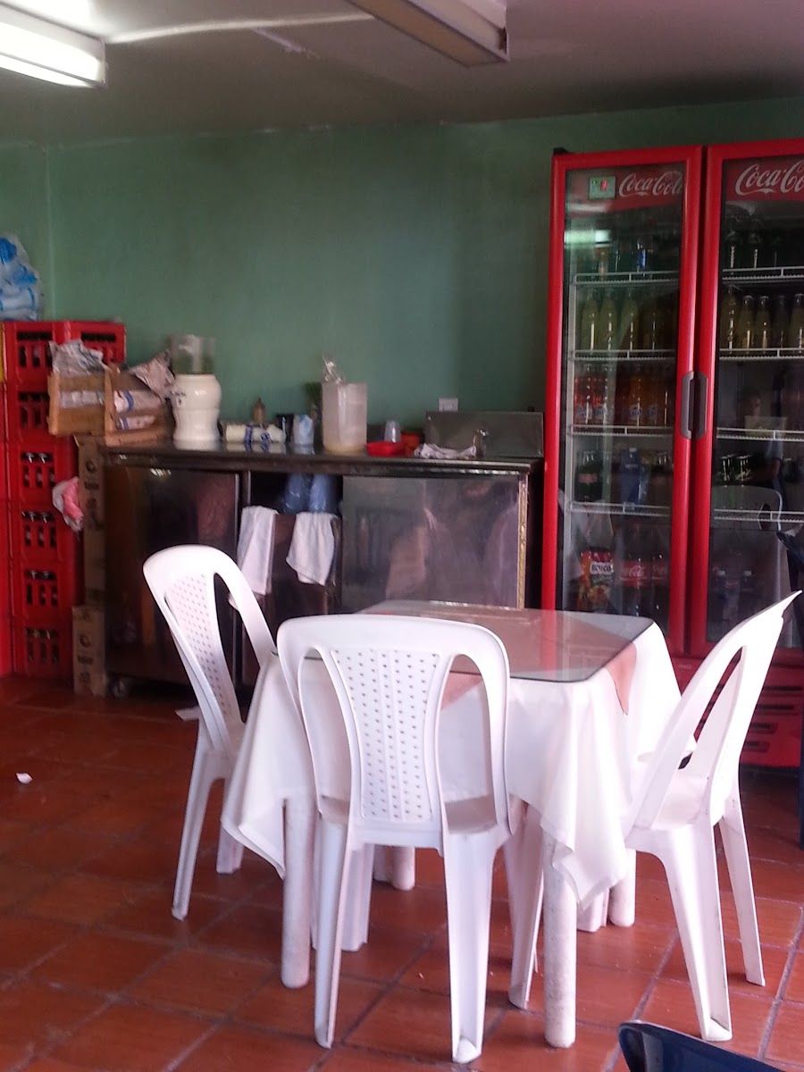 Salón del restaurante — Restaurante El Viejo Hernan