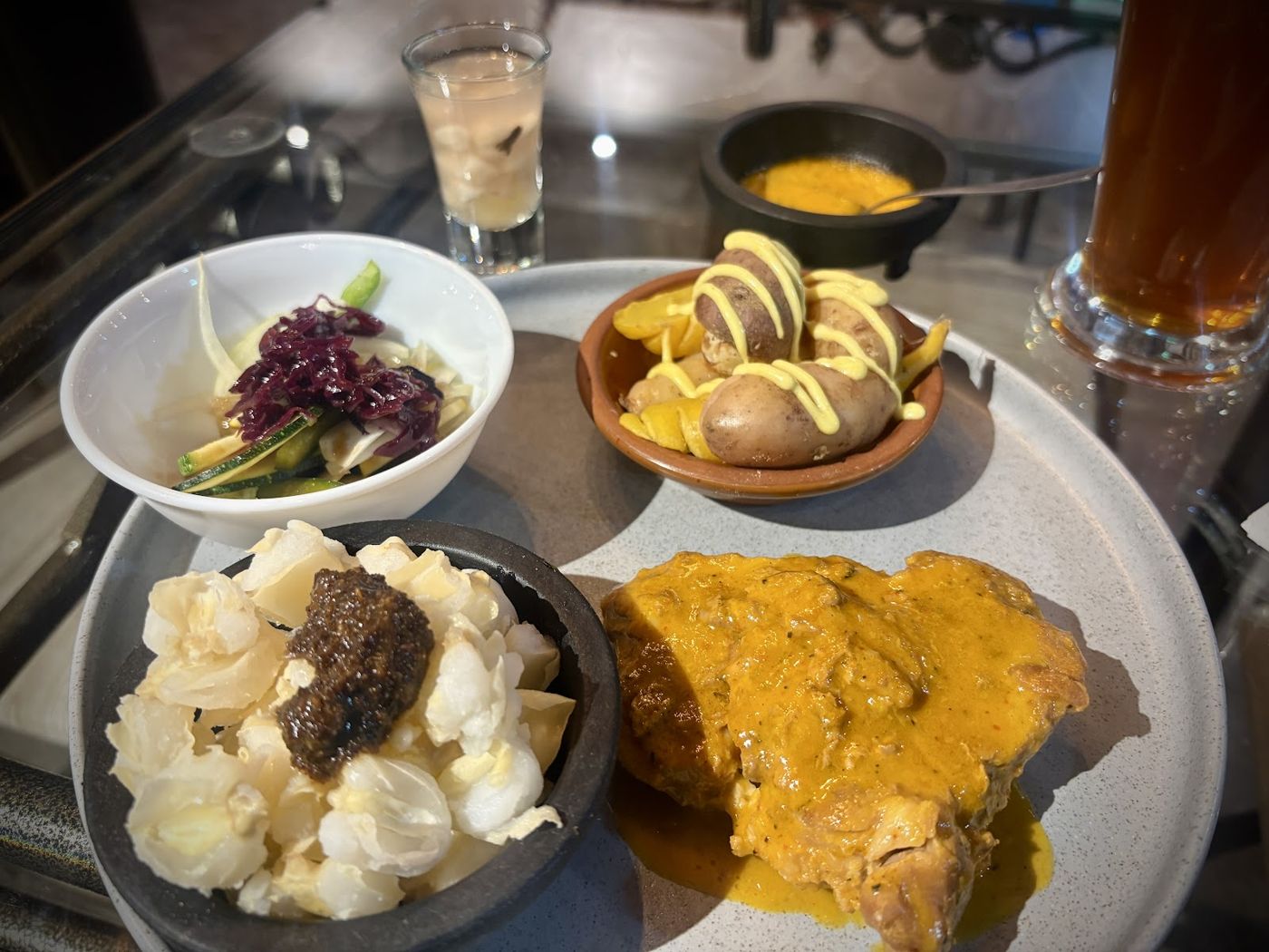 Plato con mote y papas — RESTAURANTE LEÑA QUITEÑA SAN MARCOS