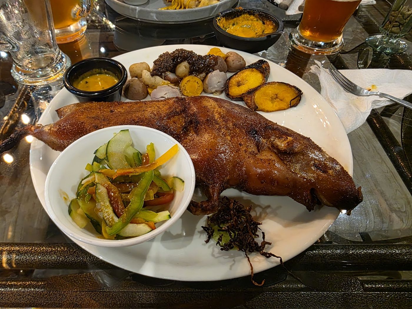 Cuy asado con papas — RESTAURANTE LEÑA QUITEÑA SAN MARCOS