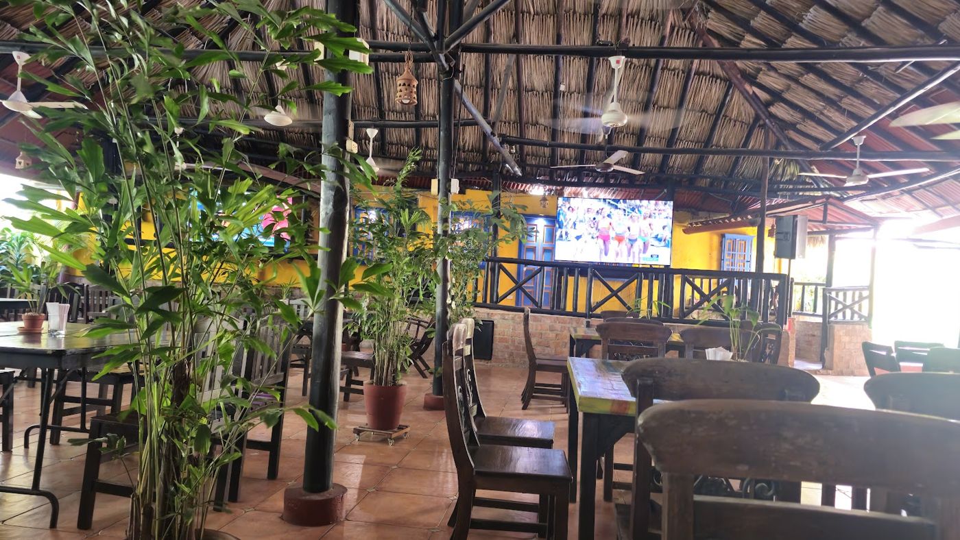 Salón bajo techo — Restaurante Los Helechos