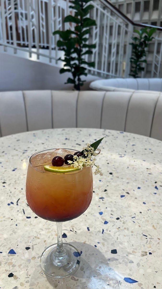 Cóctel con fruta — Restaurante Mar Azul