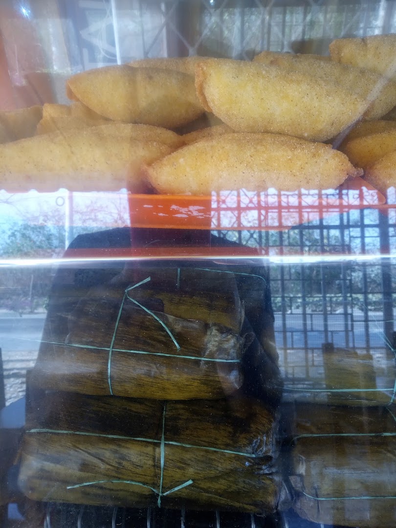 Tamales envueltos en hoja — Restaurante Santandereano Donde La Nona