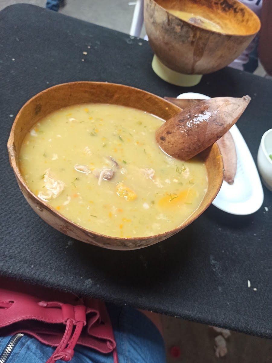 Totumas de sancocho — RESTAURANTE TÍPICO Donde El PEN