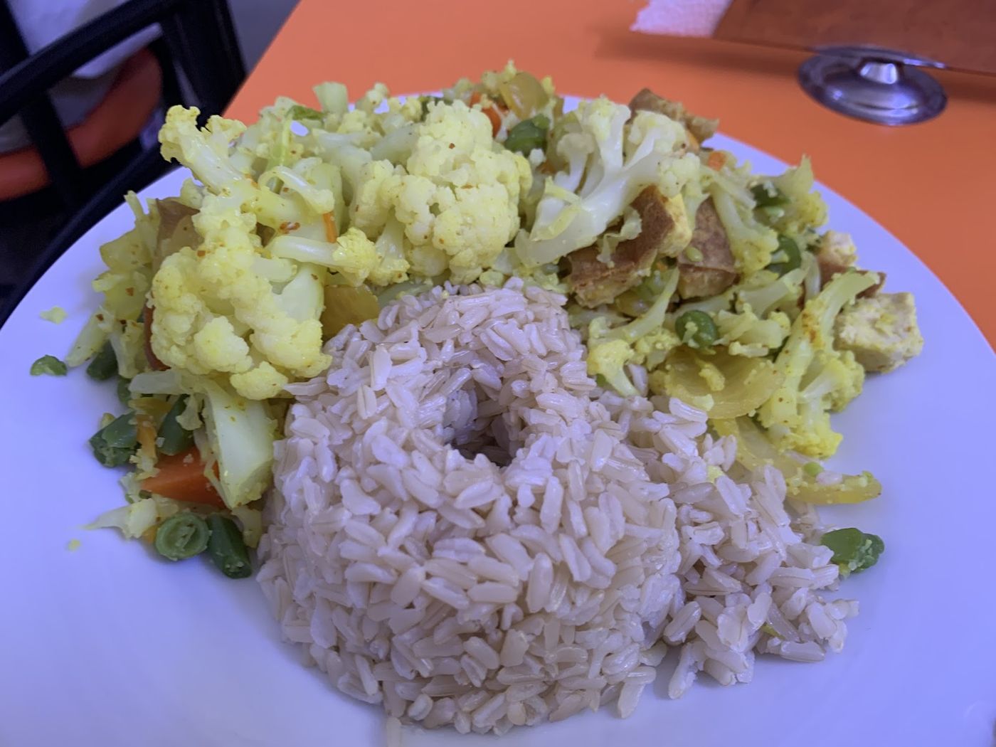Arroz integral con coliflor — Restaurante Vegetariano Fuente Natural