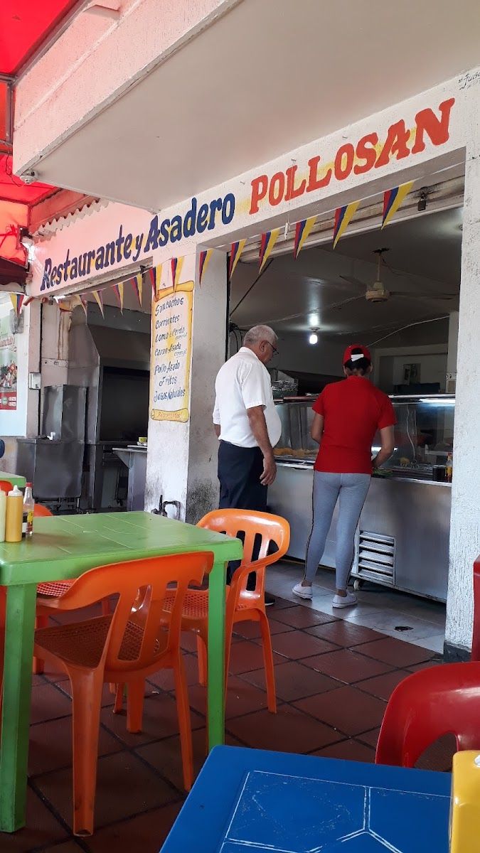 Mostrador del asadero — Restaurante y Asadero Pollosan