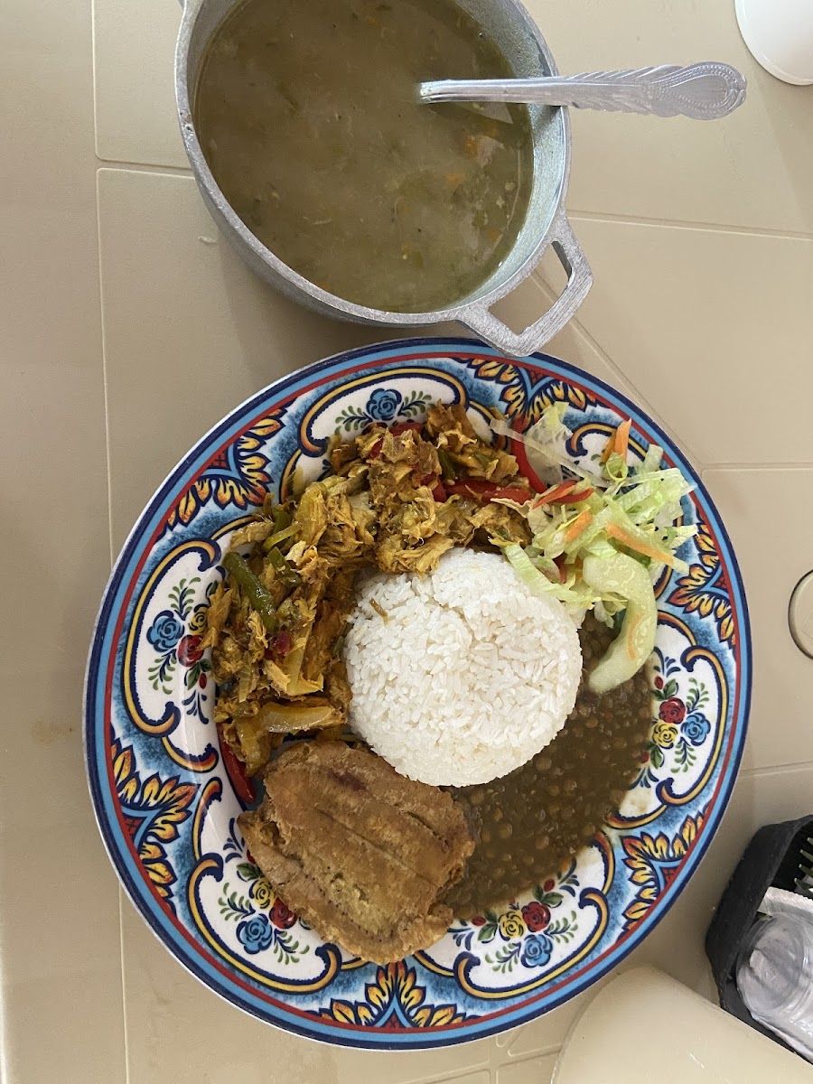 Plato del día con sopa — Restaurante Y Frutera Don King