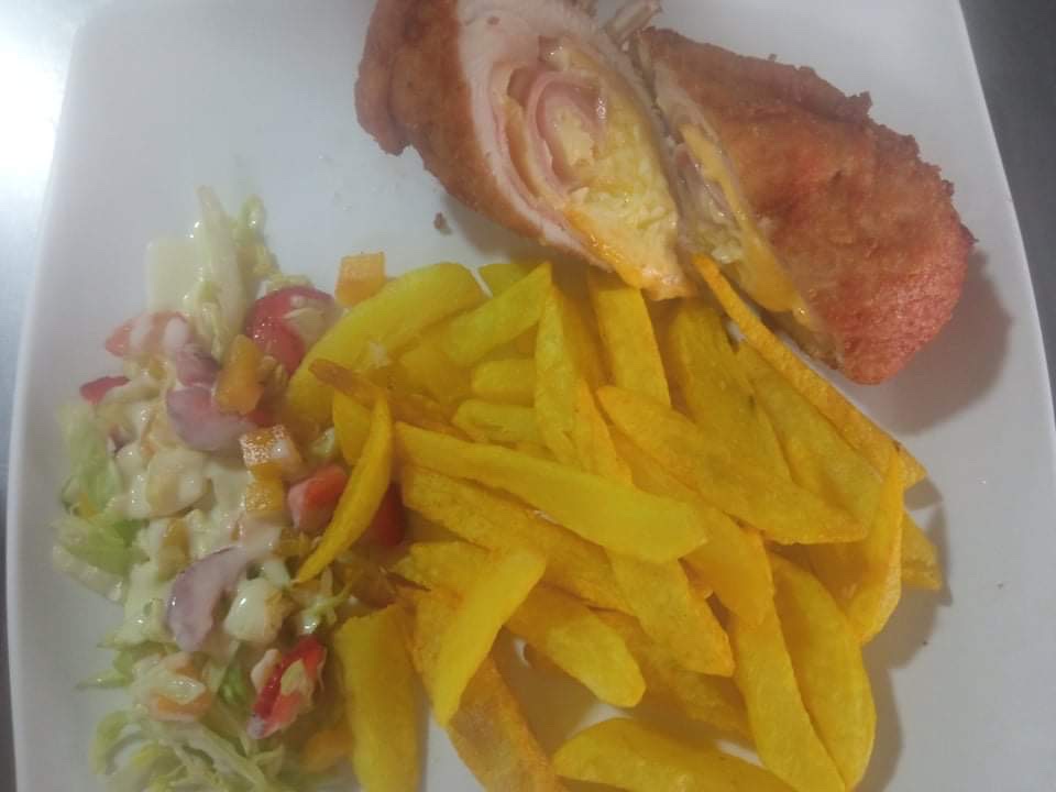 Frito con patacon — RESTAURANTE y PIQUETEADERO DONDE DANI Y LUCY
