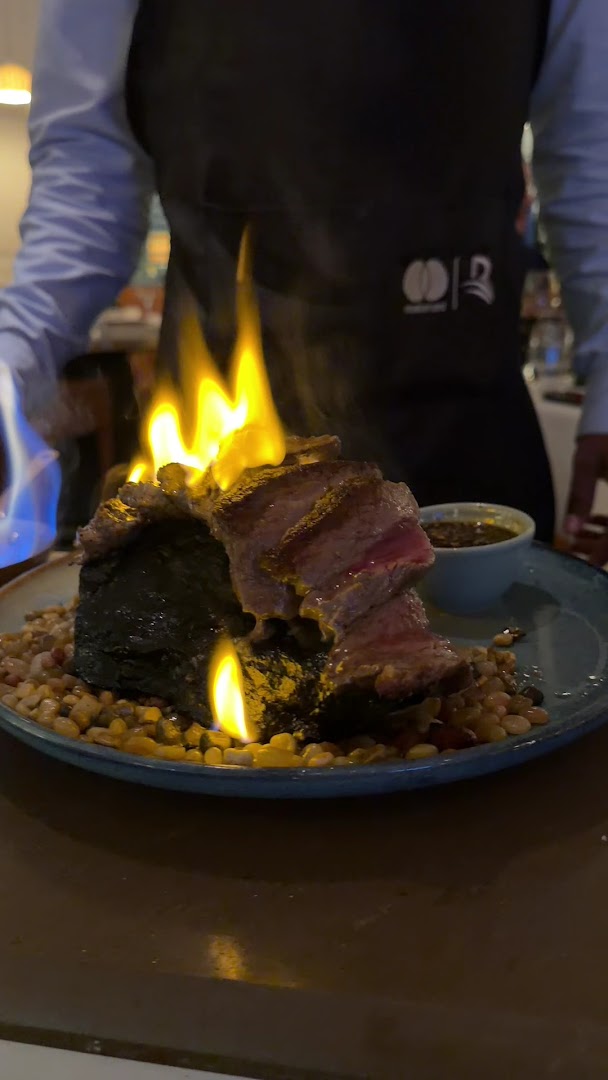 Corte flameado servido en plato