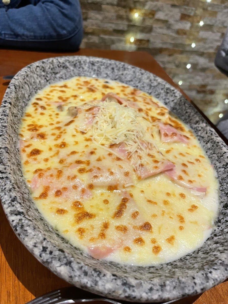 Pasta gratinada al horno — Trattoria El Bambino